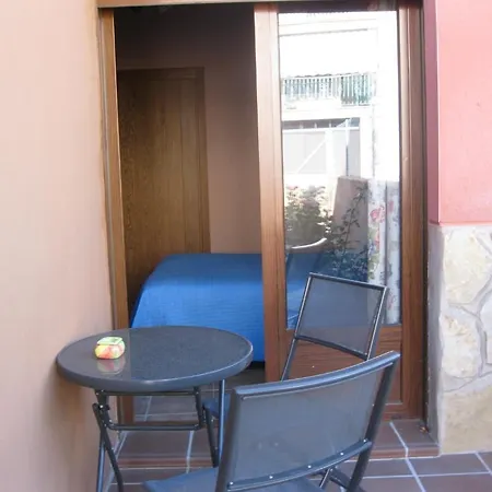 Guest house Sol De La Vega 2*